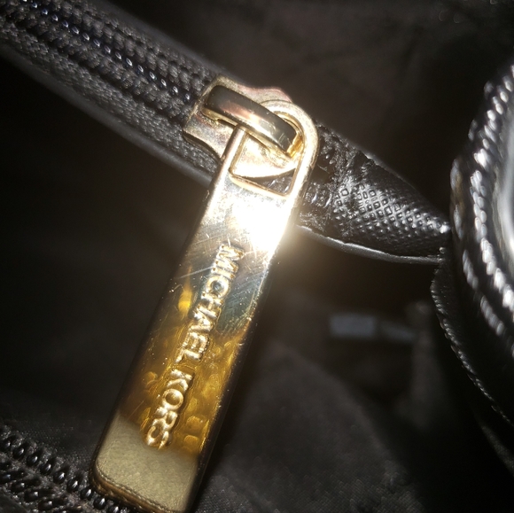 Michael Kors purse - Picture 3 of 3